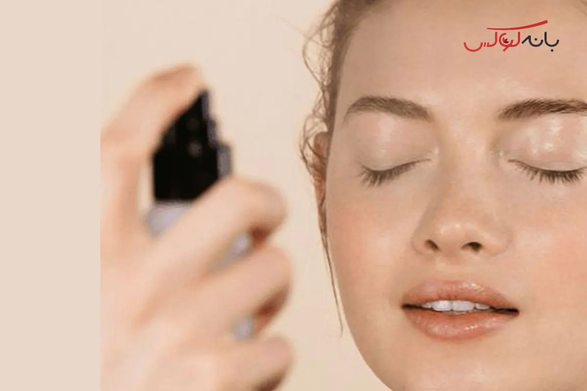 ترفند پنجم: استفاده از فیکساتور برای دوام آرایش دانشجویی