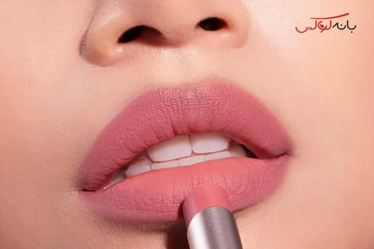 ترفند چهارم: رژ لب با رنگ ملایم
