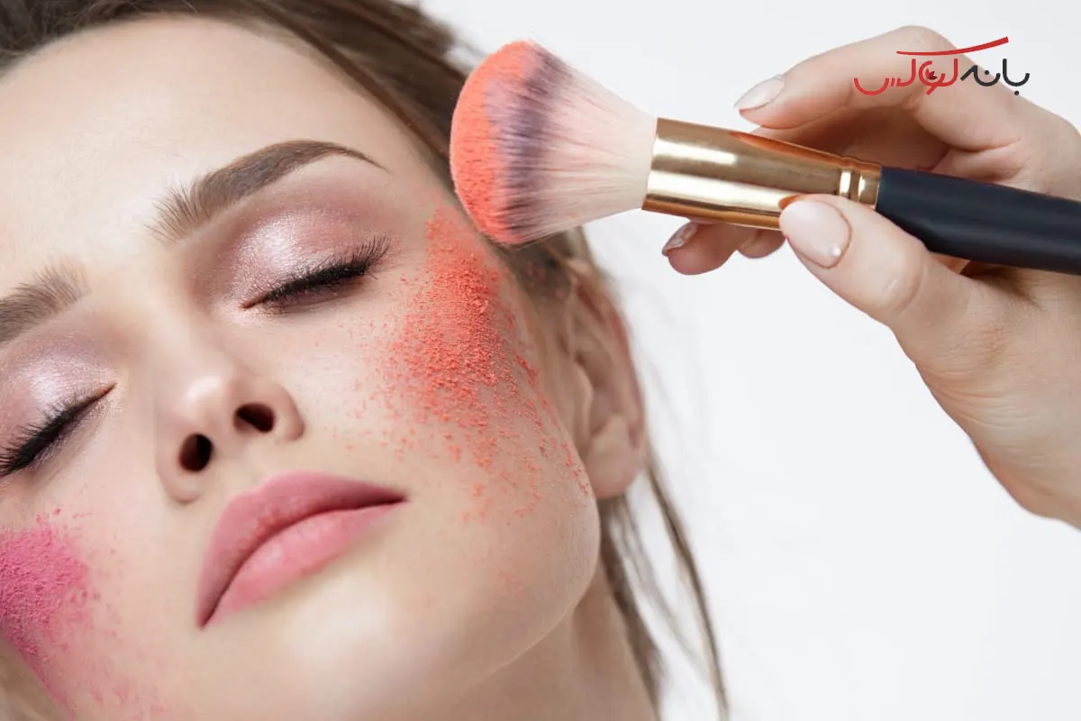 نقش رژگونه در زیبایی آرایش صورت های بیضی و کشیده