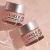 خرید آنلاین کرم آبرسان مویسچر کلینیک 100 ساعته